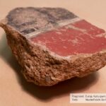Bemaltes römisches Wandputz-Fragment aus dem Europäischen Kulturpark Bliesbruck-Reinheim im Saarland